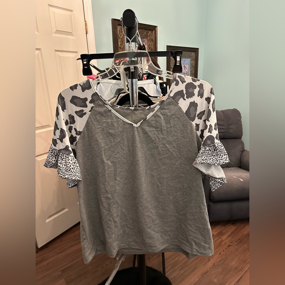 Gray and Black Patterned Women's Top